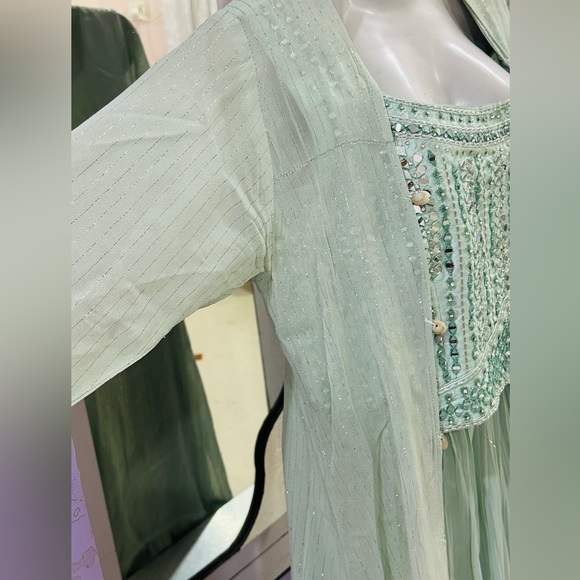 Trending embroidered crop top,crinkled skirt with can can n shrug, a party wear - Picture 8 of 14